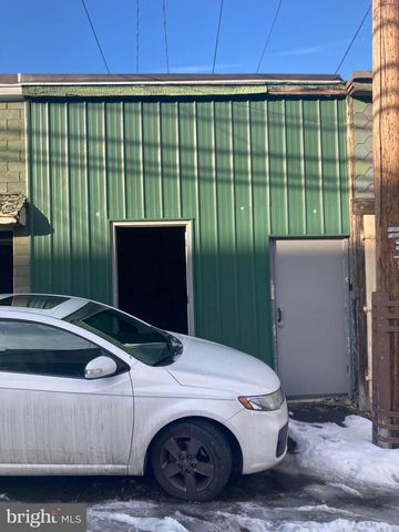 1820 CENTRE ST, Ashland, PA 17921