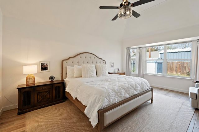 1808 Cedarlawn ST, Taylor, TX 76574