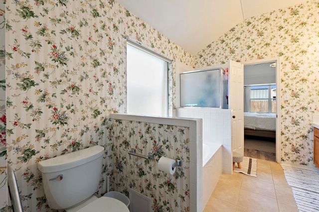 1808 Cedarlawn ST, Taylor, TX 76574