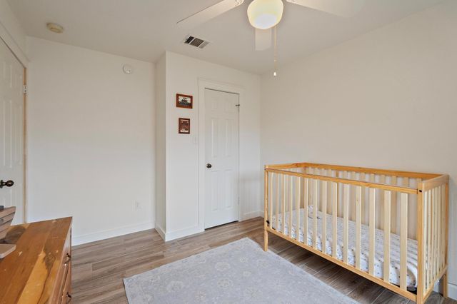 1808 Cedarlawn ST, Taylor, TX 76574