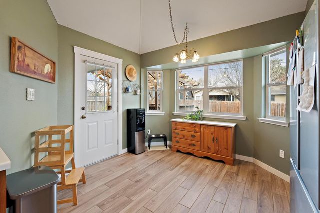 1808 Cedarlawn ST, Taylor, TX 76574