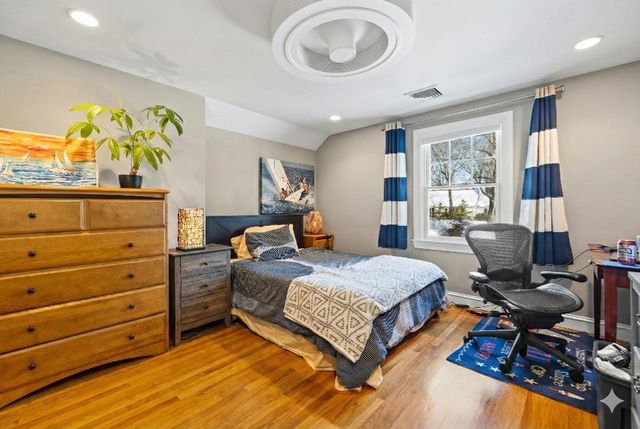 10 Hawthorne Rd, Winchester, MA 01890