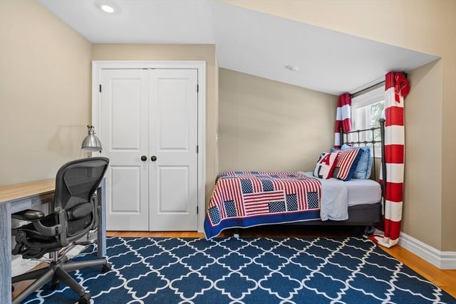 10 Hawthorne Rd, Winchester, MA 01890