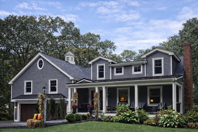 10 Hawthorne Rd, Winchester, MA 01890