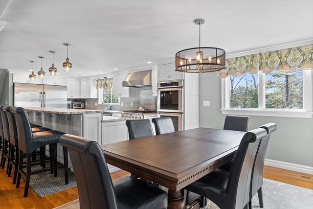 10 Hawthorne Rd, Winchester, MA 01890