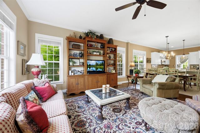 240 Hawthorne Park Avenue, Belmont, NC 28012