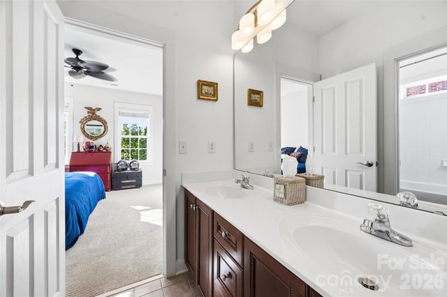 240 Hawthorne Park Avenue, Belmont, NC 28012