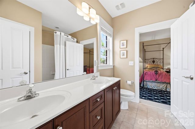 240 Hawthorne Park Avenue, Belmont, NC 28012
