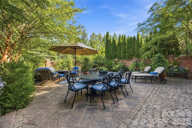 240 Hawthorne Park Avenue, Belmont, NC 28012