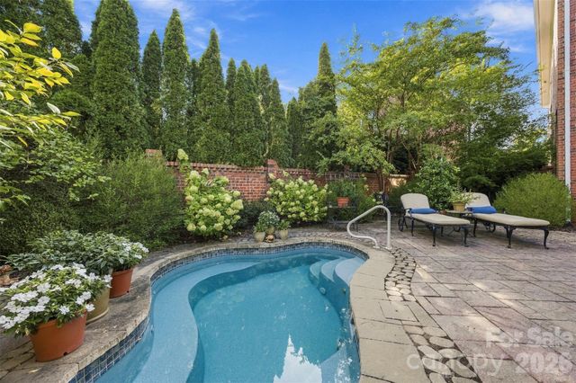 240 Hawthorne Park Avenue, Belmont, NC 28012