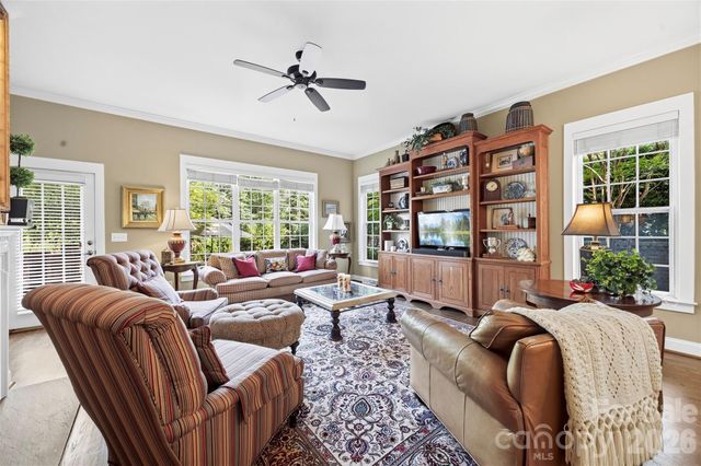 240 Hawthorne Park Avenue, Belmont, NC 28012
