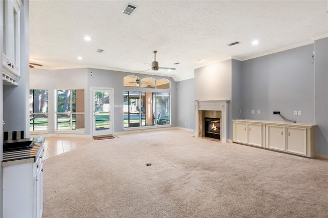 60 Fairfield Drive, Montgomery, TX 77356