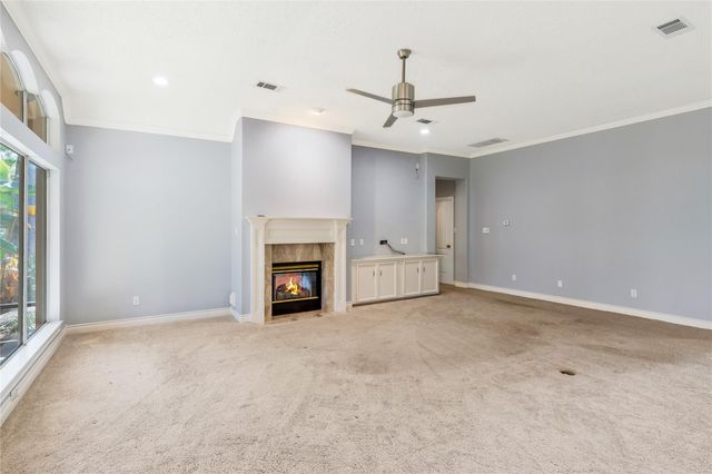 60 Fairfield Drive, Montgomery, TX 77356