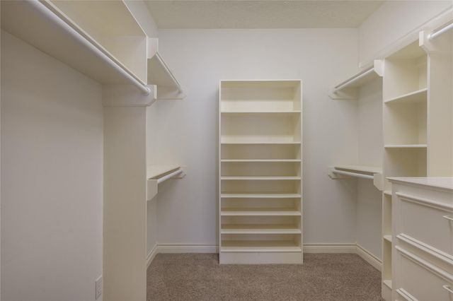 60 Fairfield Drive, Montgomery, TX 77356