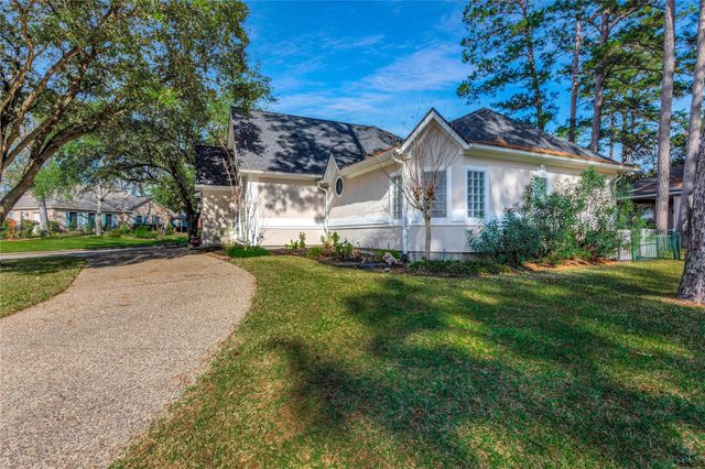 60 Fairfield Drive, Montgomery, TX 77356