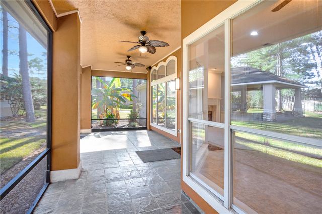 60 Fairfield Drive, Montgomery, TX 77356