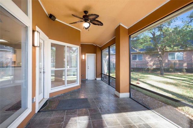 60 Fairfield Drive, Montgomery, TX 77356