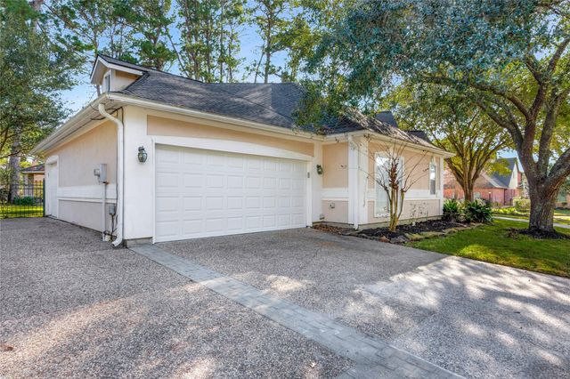 60 Fairfield Drive, Montgomery, TX 77356