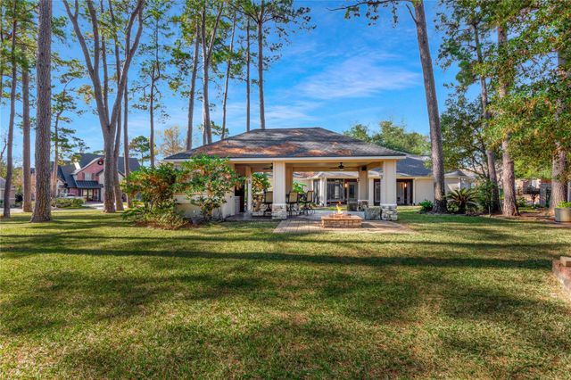 60 Fairfield Drive, Montgomery, TX 77356