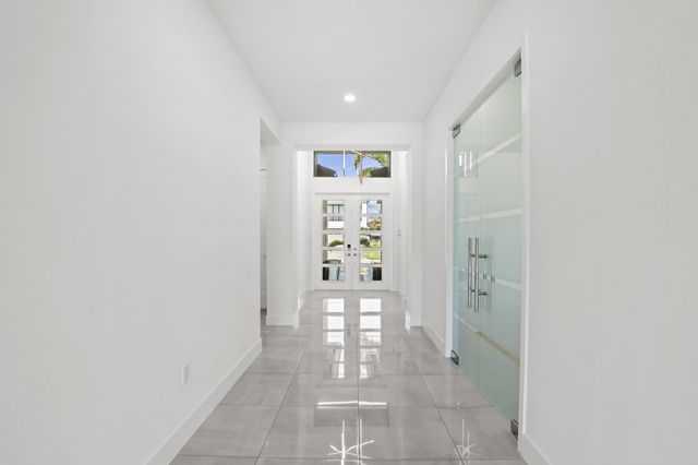 17094 Rainbow Falls Trail, Boca Raton, FL 33496