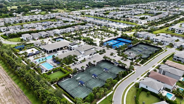 17094 Rainbow Falls Trail, Boca Raton, FL 33496