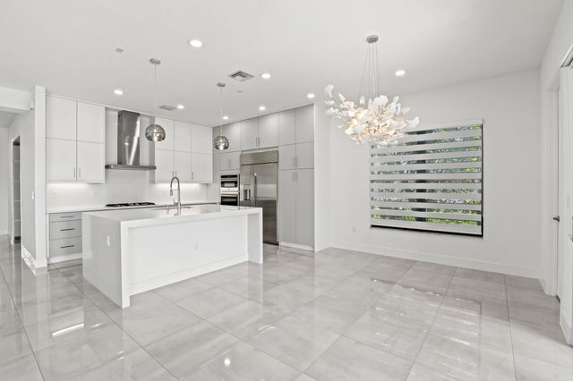 17094 Rainbow Falls Trail, Boca Raton, FL 33496