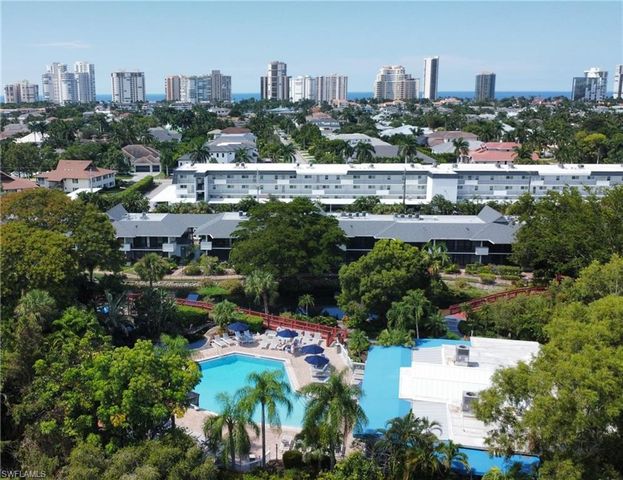 600 Neapolitan WAY 152, Naples, FL 34103
