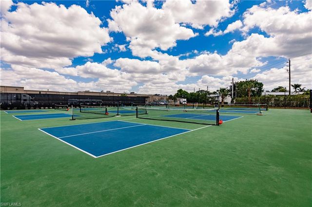 600 Neapolitan WAY 152, Naples, FL 34103