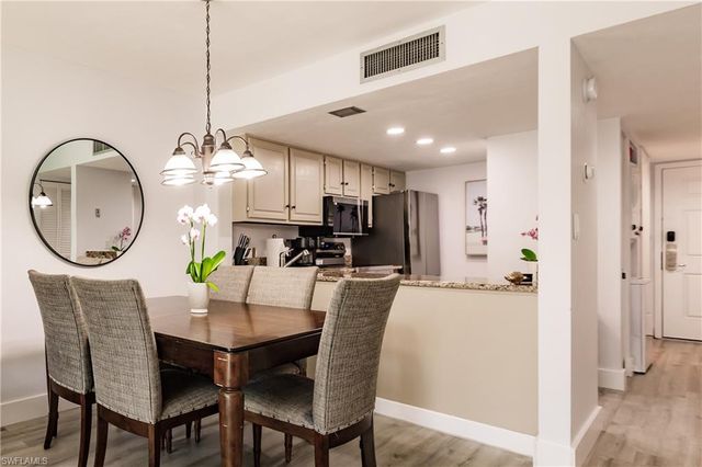 600 Neapolitan WAY 152, Naples, FL 34103