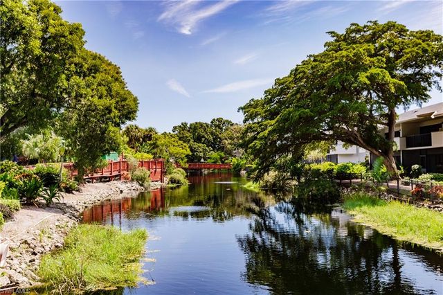 600 Neapolitan WAY 152, Naples, FL 34103