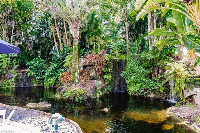 600 Neapolitan WAY 152, Naples, FL 34103