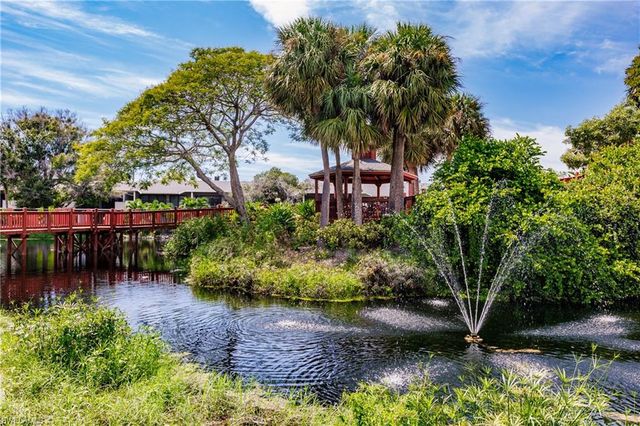 600 Neapolitan WAY 152, Naples, FL 34103