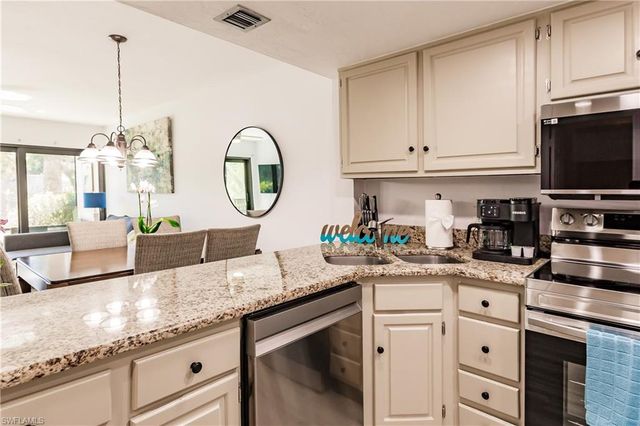 600 Neapolitan WAY 152, Naples, FL 34103