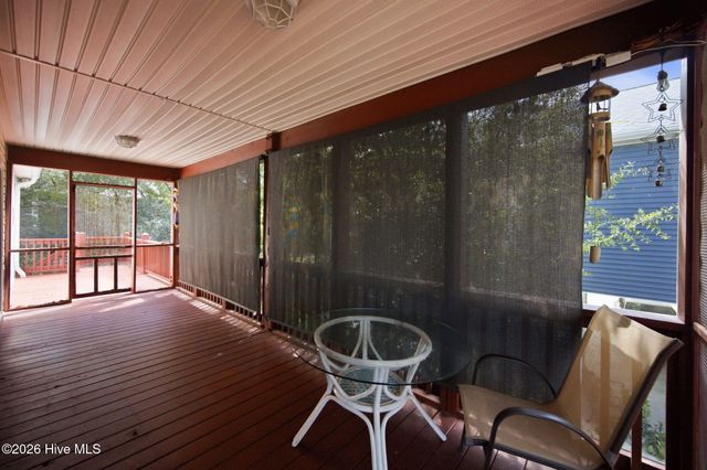 1805 W Oak Island Drive, Oak Island, NC 28465