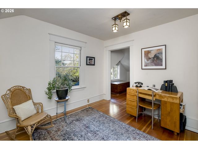 1307 Ne HANCOCK St, Portland, OR 97212