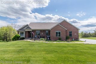 4144 Meadow Hills Drive, Hamburg Township, MI 48169