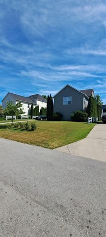 573 Brownstone Street, Holland City, MI 49423