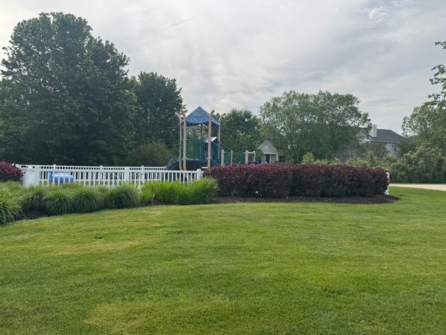 573 Brownstone Street, Holland City, MI 49423