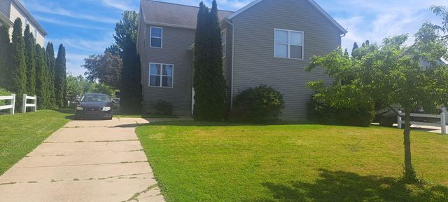573 Brownstone Street, Holland City, MI 49423