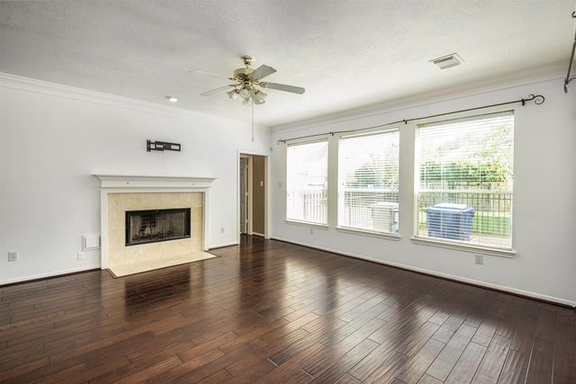 6219 Surfside Lane, Missouri City, TX 77459