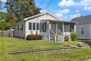 39 Vivian Street, Woonsocket, RI 02895