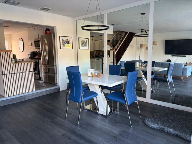 868 NW 81st Way 9, Plantation, FL 33324