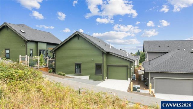 1714 Strong Rd SE, Salem, OR 97302