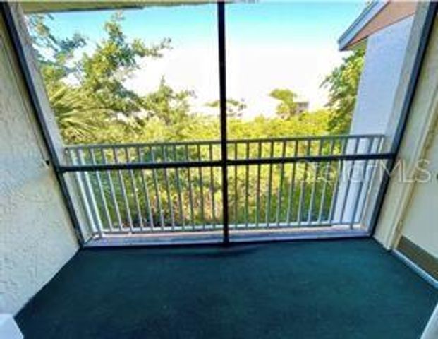 9960 5TH STREET N 301, St Petersburg, FL 33702