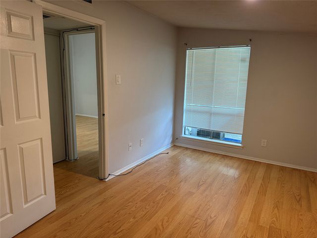 2627 Douglas Avenue 211, Dallas, TX 75219