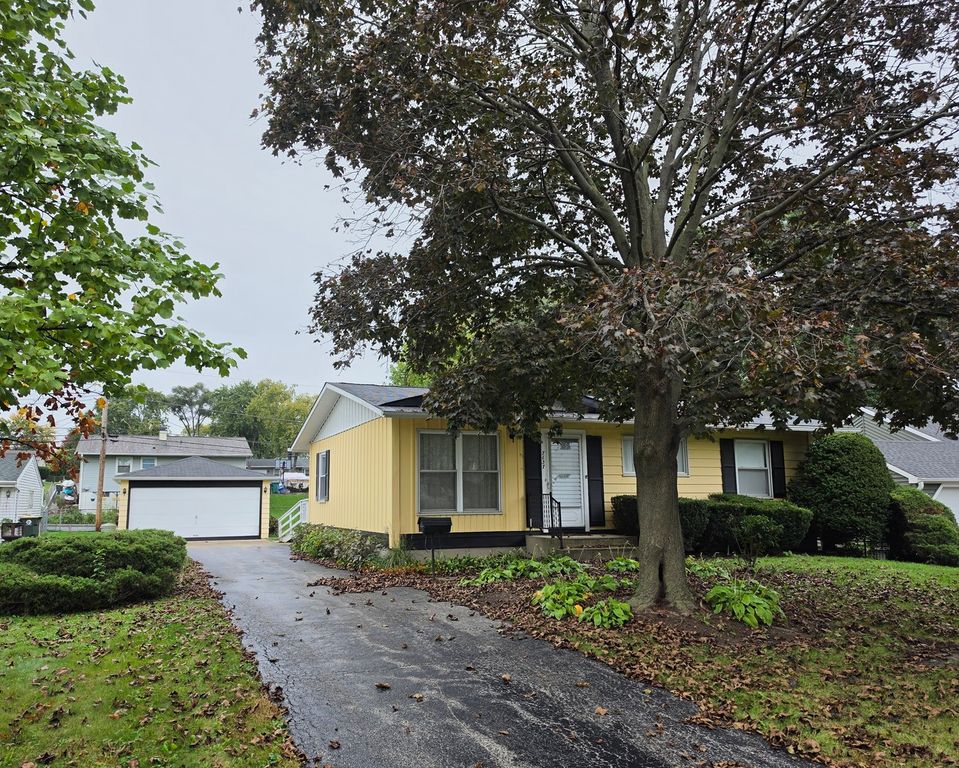 7637 Woodridge Drive, Woodridge, IL 60517 — exterior