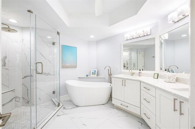 500 L Ambiance CIR # 101, Naples, FL 34108