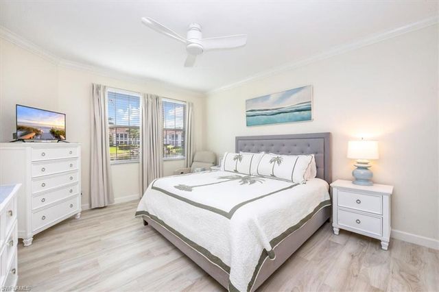 500 L Ambiance CIR # 101, Naples, FL 34108