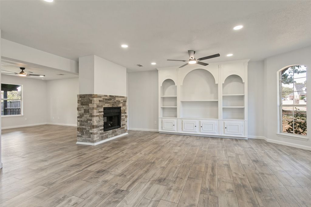 2107 Meadowview Drive, Corinth, TX 76210 — photo 3