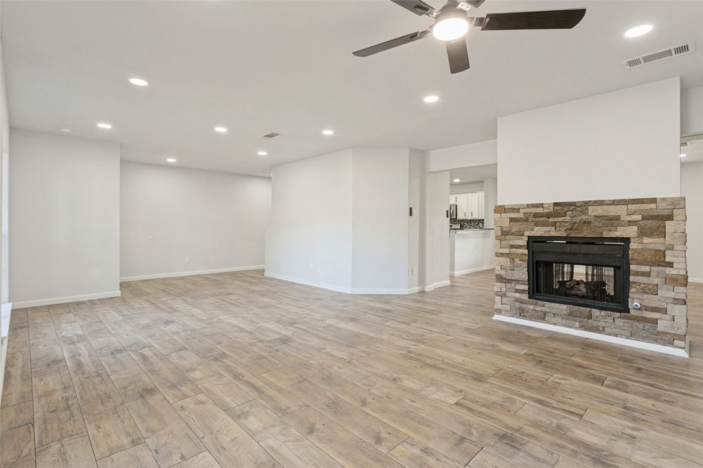 2107 Meadowview Drive, Corinth, TX 76210 — photo 4